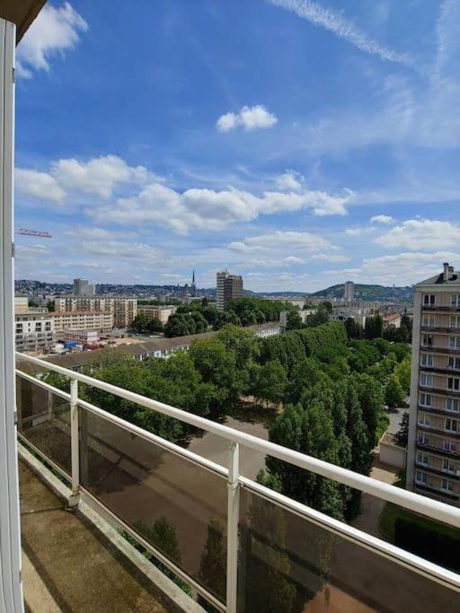 Spacieux F4 Avec Vue Panoramique Et 2 Places De Parking Руан Экстерьер фото
